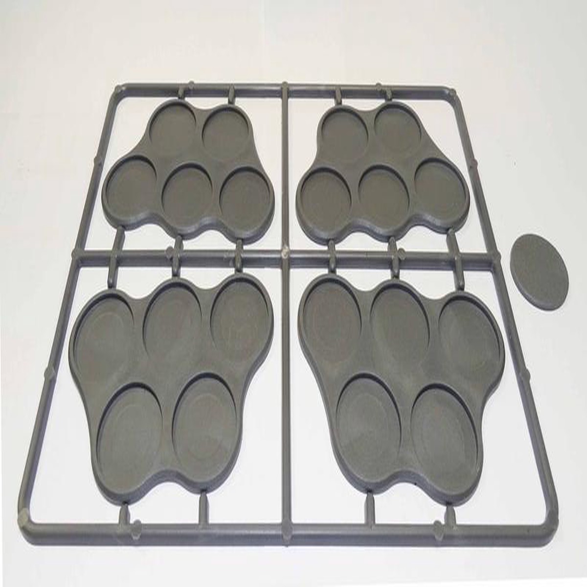 Victrix Plastic Bases Set 8 - Skirmish movement trays for 25mm round bases.